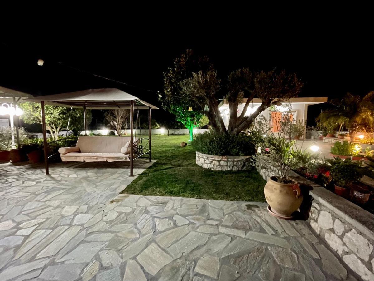 Semesterbostad Archangelos Garden House
