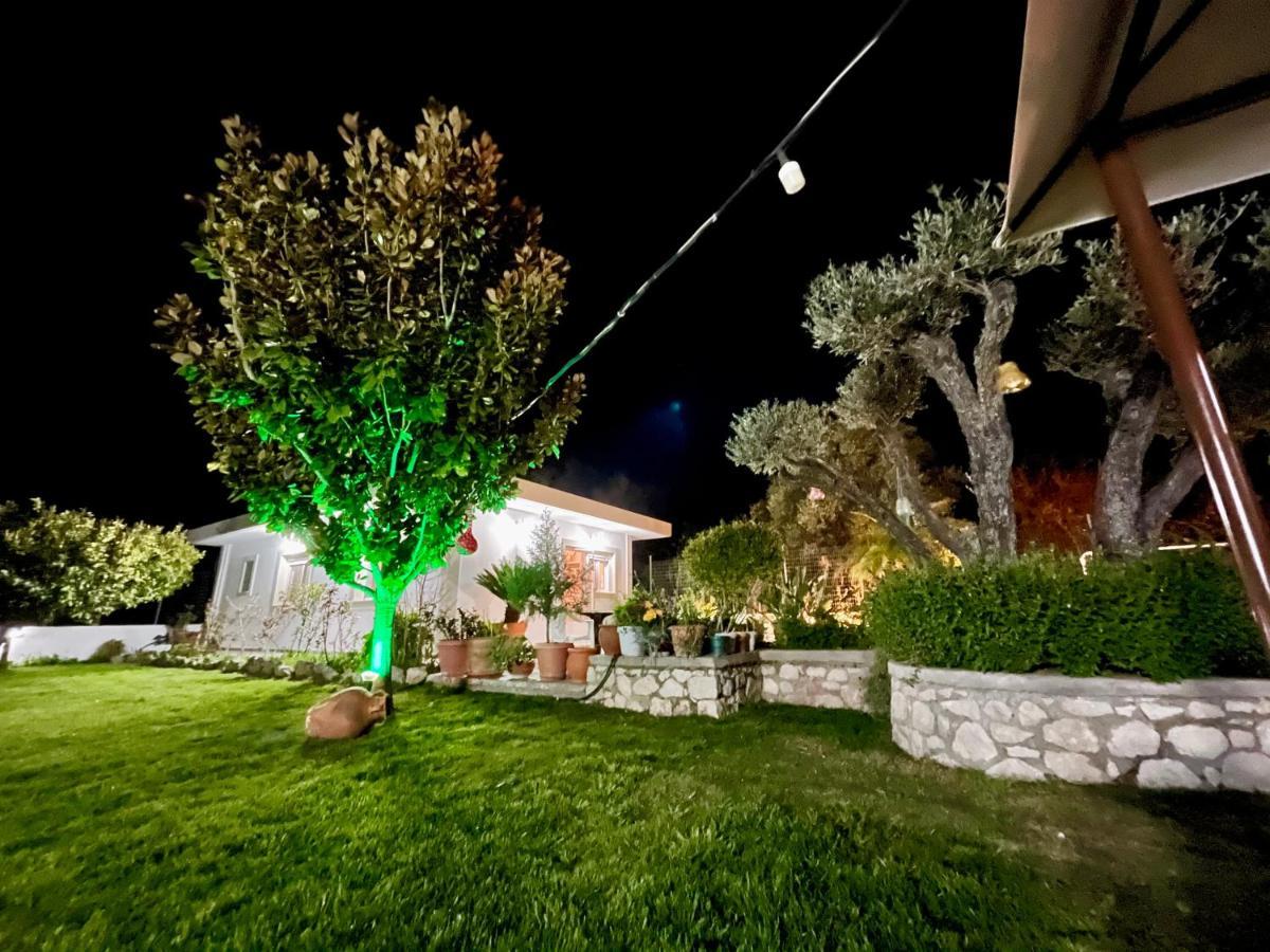 Archangelos Garden House Semesterbostad