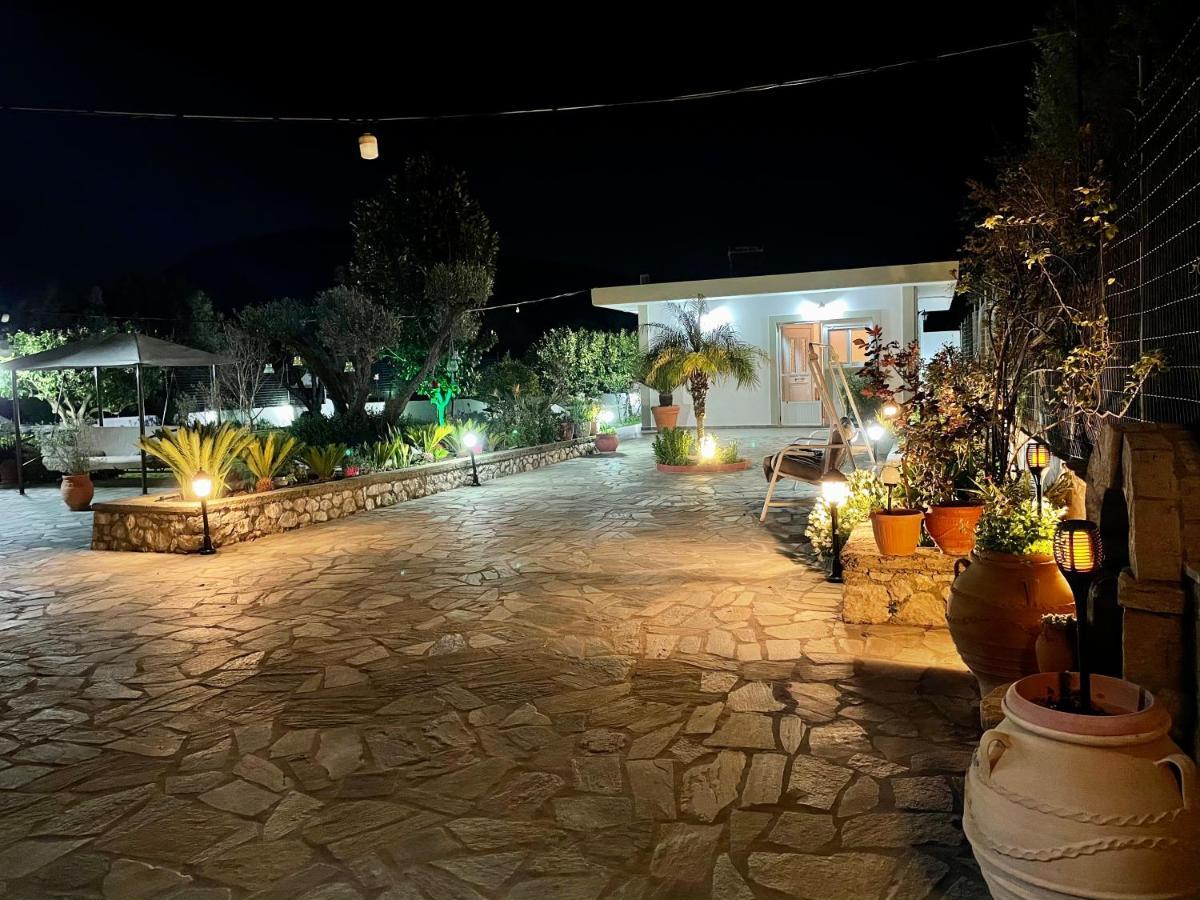 Archangelos Garden House Semesterbostad